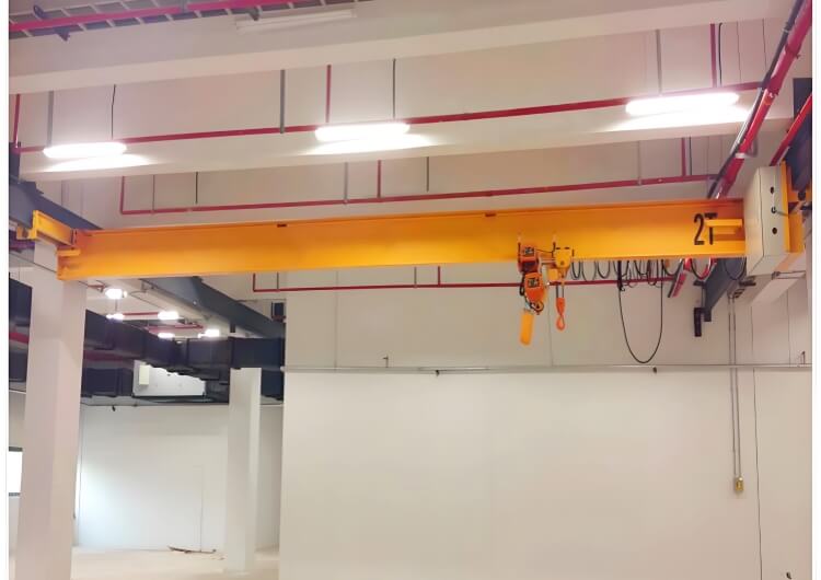 Electric hoist for industrial lifting