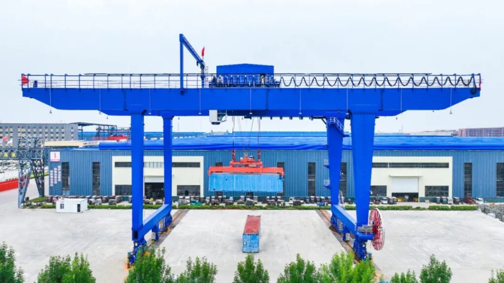 Rail Mounted vs Rubber Tired Gantry Cranes for Container Yards